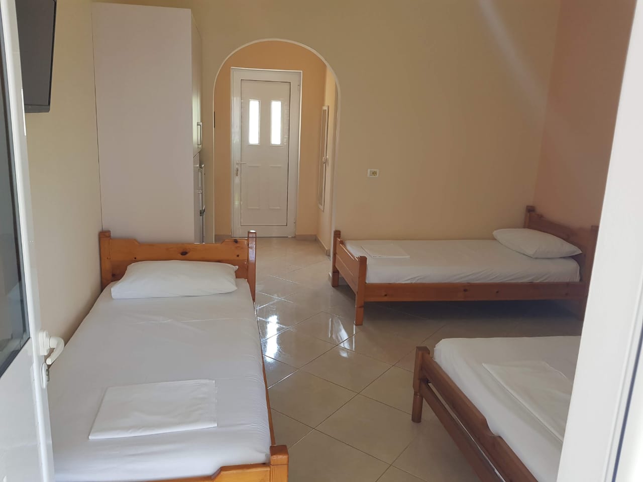 Elegant guest room details